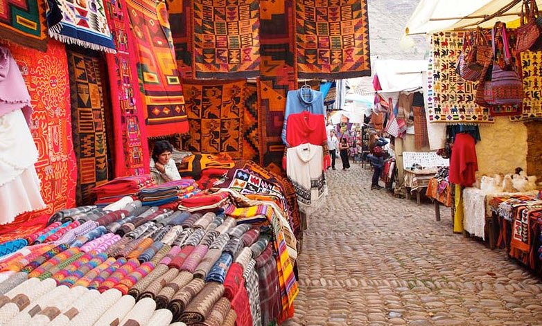 Pisac Market, Sacred Valley, Cusco Region, Peru